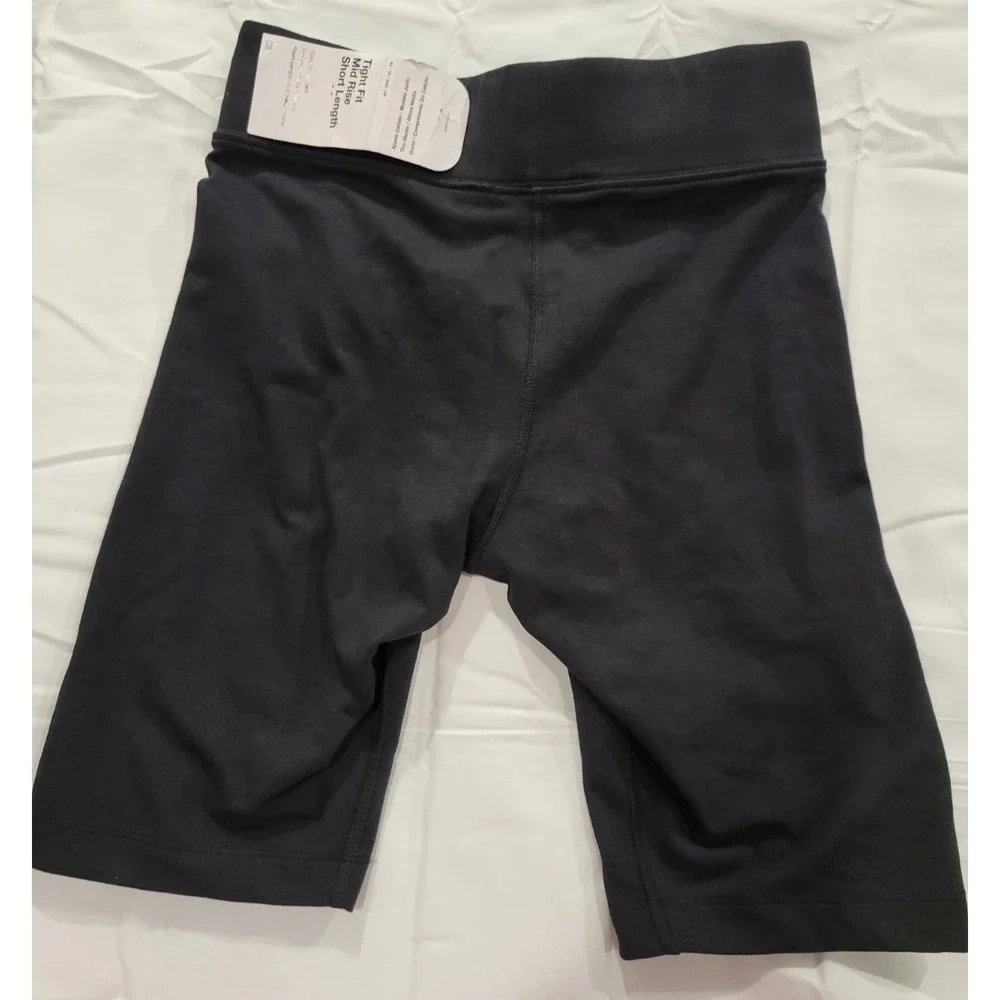 Nike Bike Shorts Women's Size XS Black Mid Rise Inseam 9 inches NEW with Tags